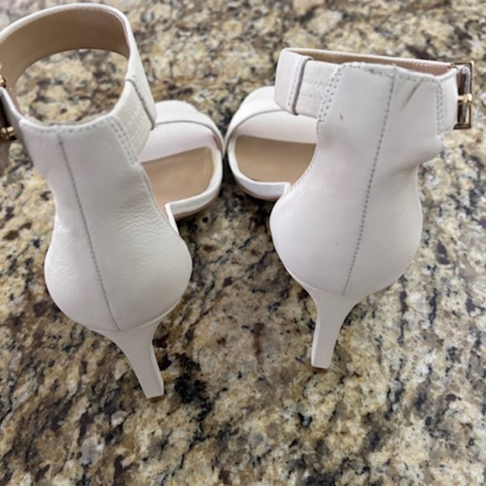 New Ann Taylor Alaina Leather Ankle Strap Sandle 7.5 Cream - Picture 4 of 7